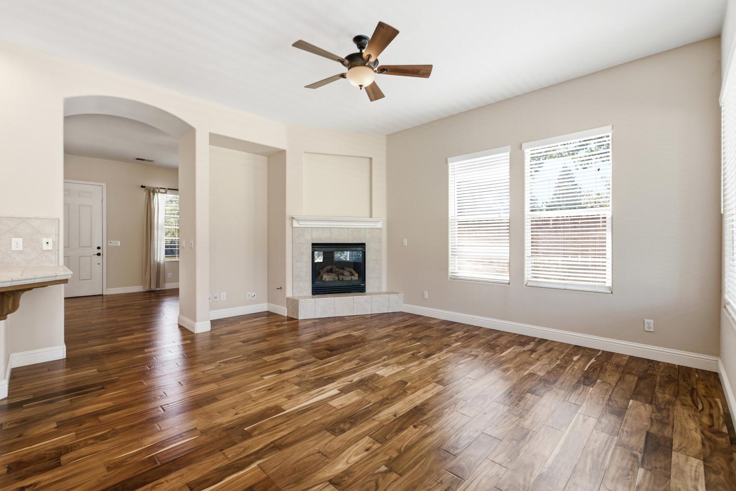256 N Magnolia Ave, Clovis, CA 93611