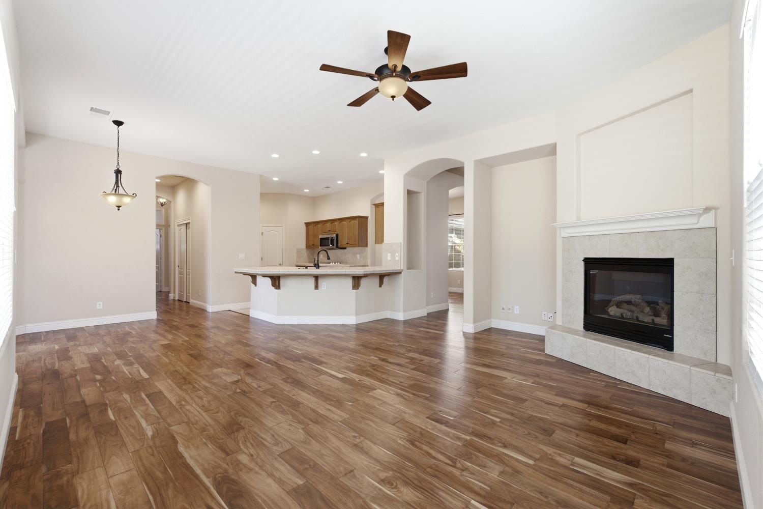 256 N Magnolia Ave, Clovis, CA 93611