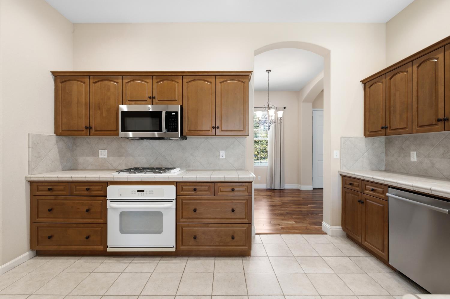 256 N Magnolia Ave, Clovis, CA 93611