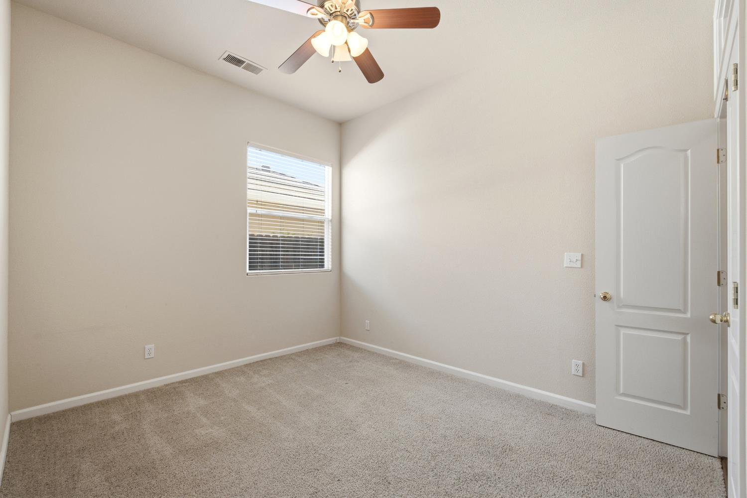 256 N Magnolia Ave, Clovis, CA 93611