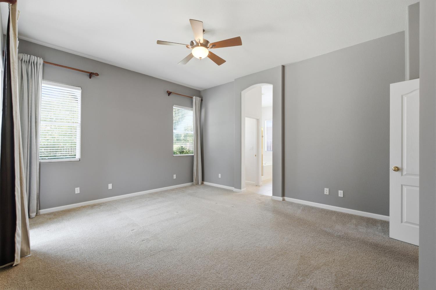 256 N Magnolia Ave, Clovis, CA 93611