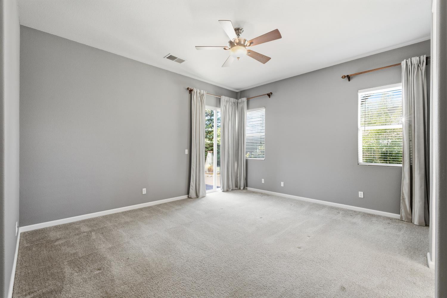 256 N Magnolia Ave, Clovis, CA 93611