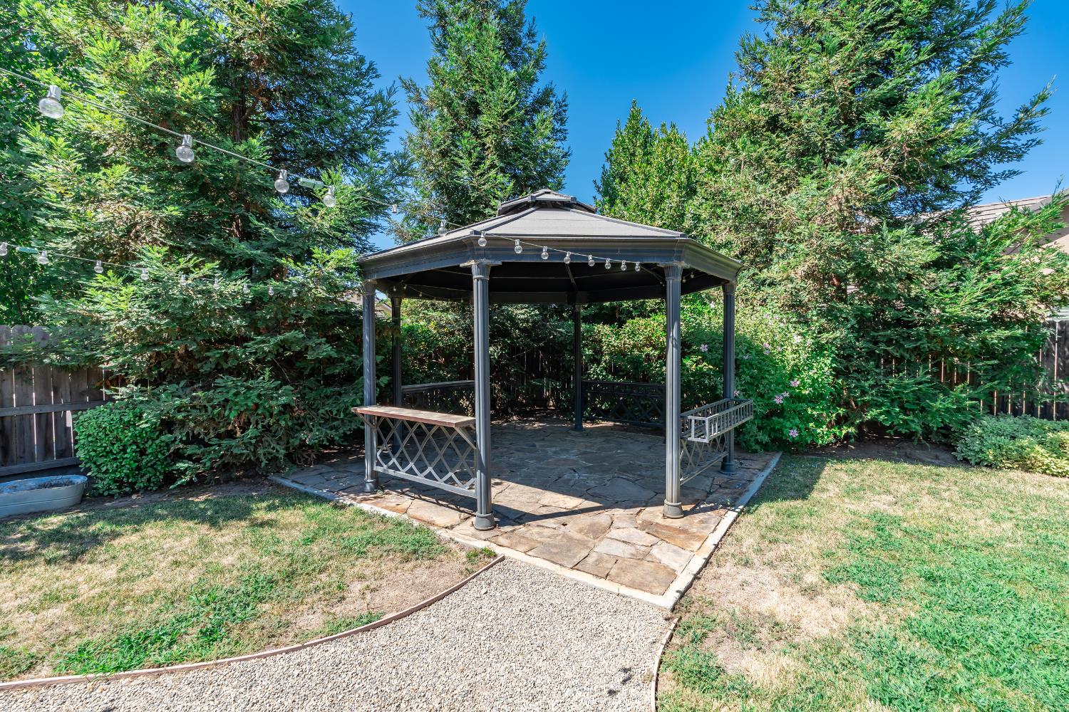 256 N Magnolia Ave, Clovis, CA 93611