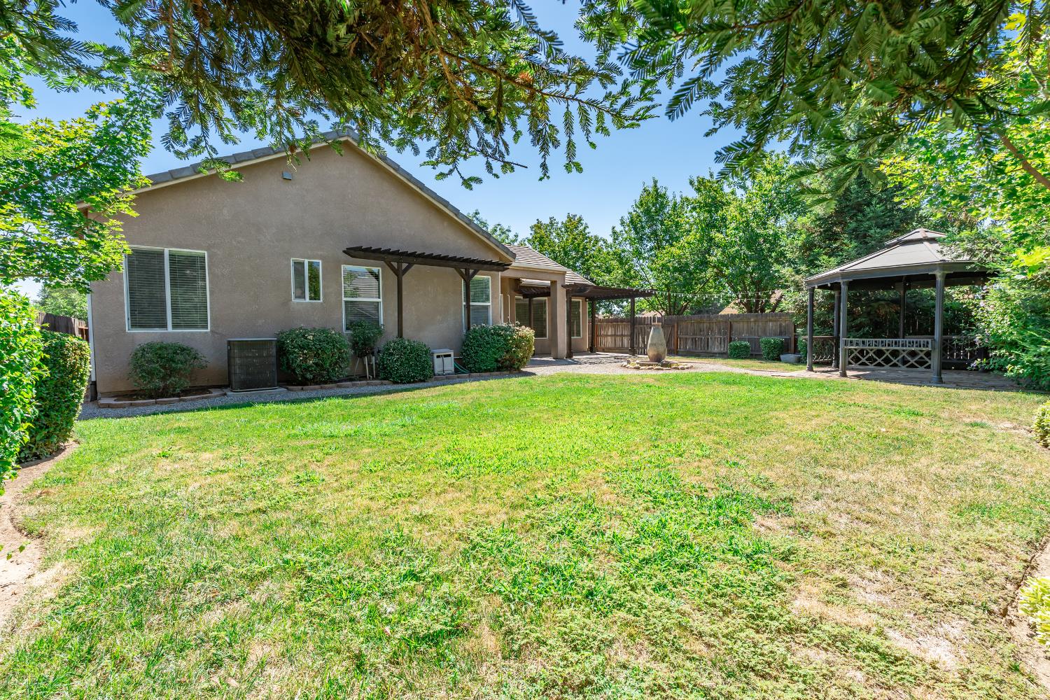 256 N Magnolia Ave, Clovis, CA 93611