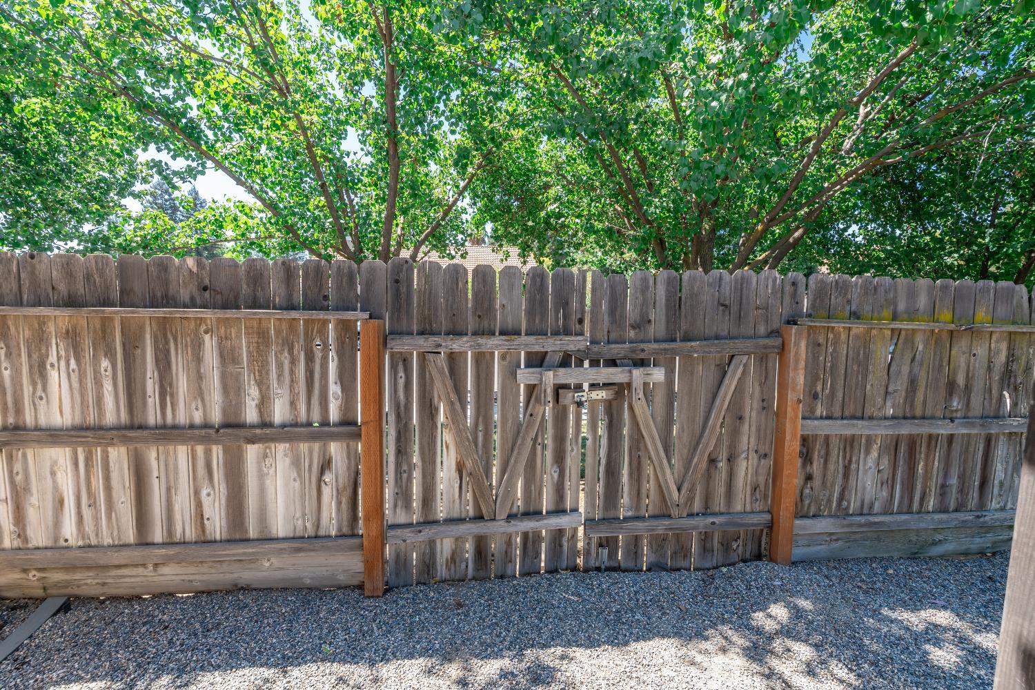 256 N Magnolia Ave, Clovis, CA 93611