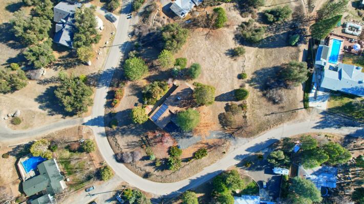45512 Lauri Ln, Oakhurst, CA 93644