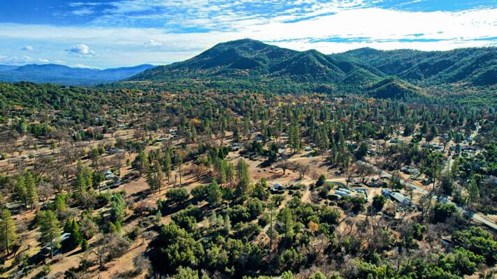 45512 Lauri Ln, Oakhurst, CA 93644