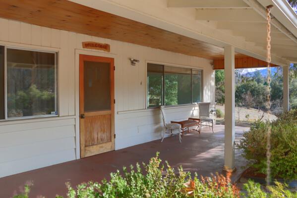 45512 Lauri Ln, Oakhurst, CA 93644