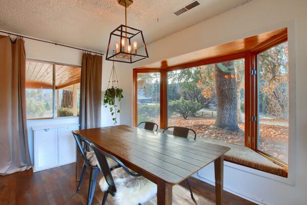 45512 Lauri Ln, Oakhurst, CA 93644
