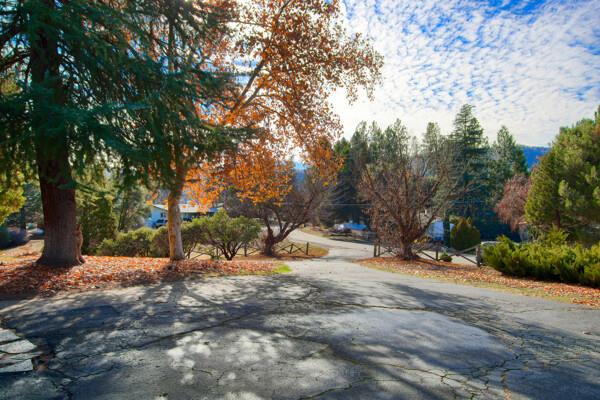 45512 Lauri Ln, Oakhurst, CA 93644
