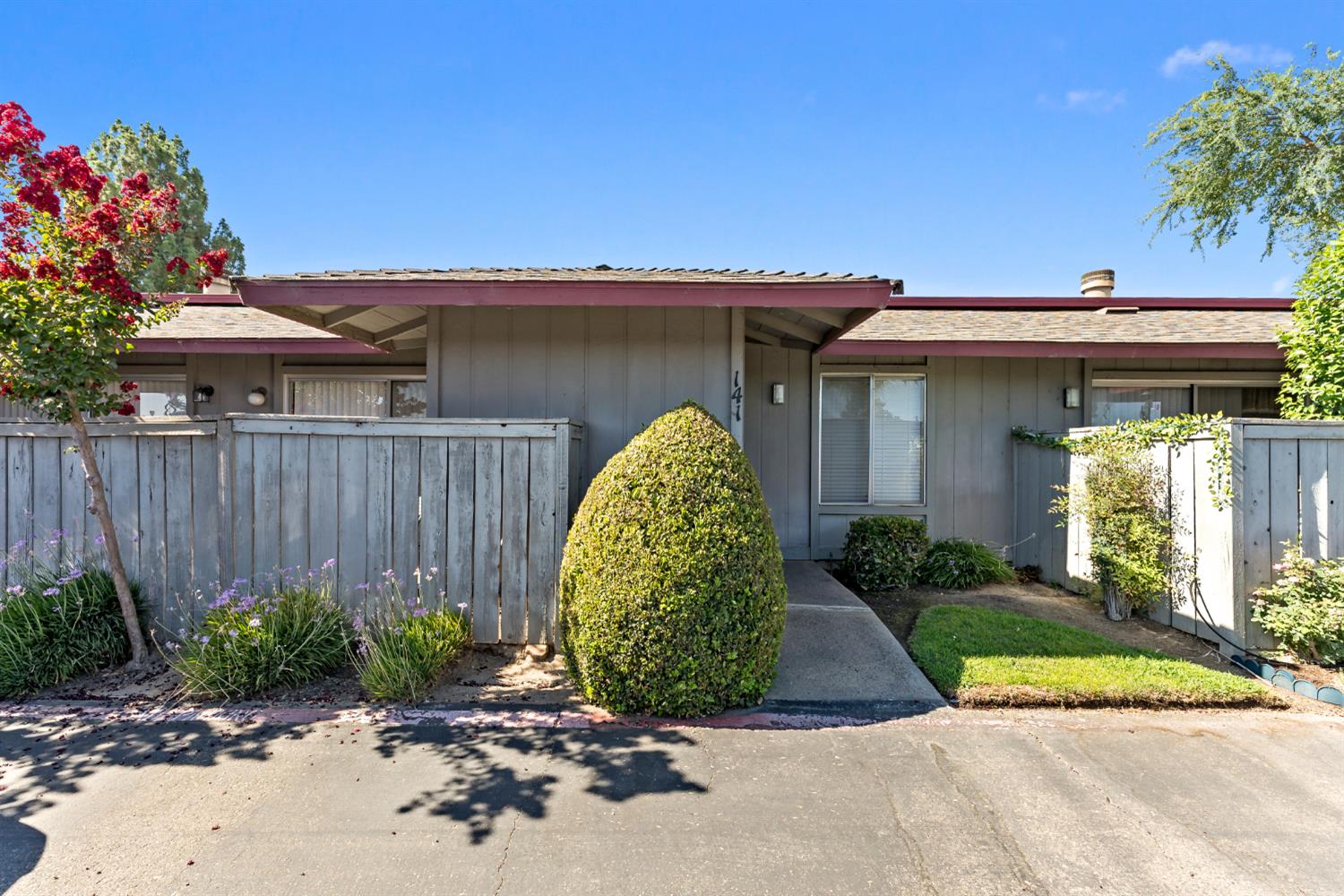 4504 N Valentine Ave #141, Fresno, CA 93722