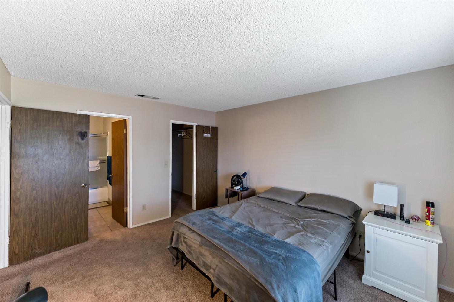 4504 N Valentine Ave #141, Fresno, CA 93722