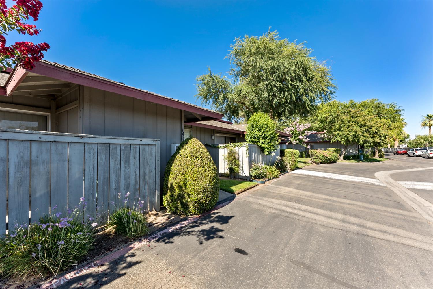 4504 N Valentine Ave #141, Fresno, CA 93722
