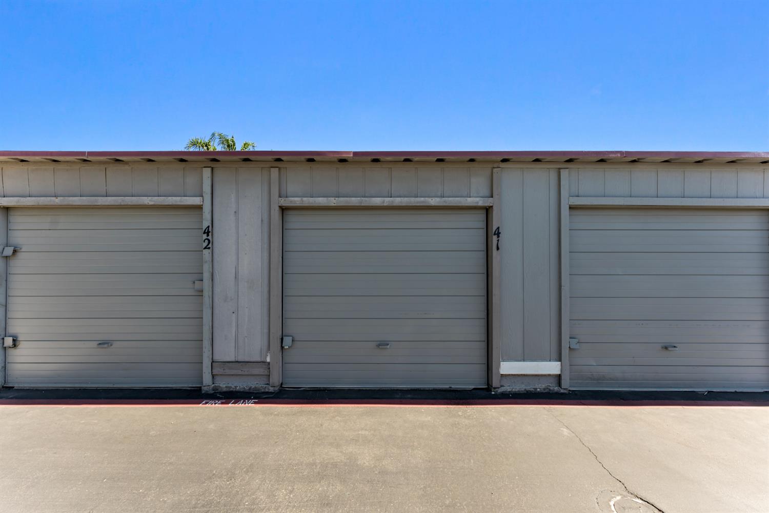 4504 N Valentine Ave #141, Fresno, CA 93722