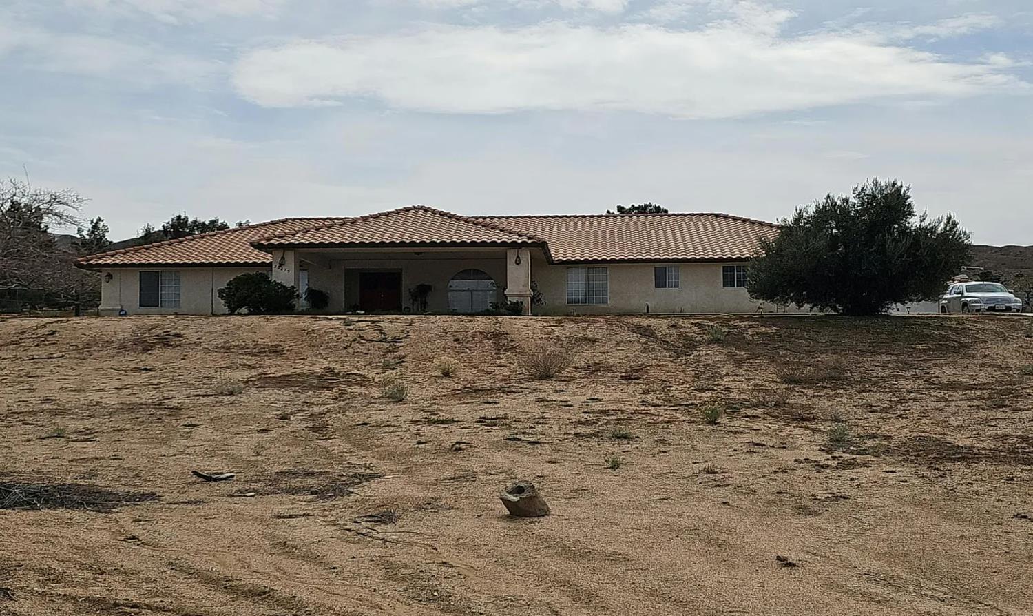 26275 Rancho. St, Apple Valley, CA 92308