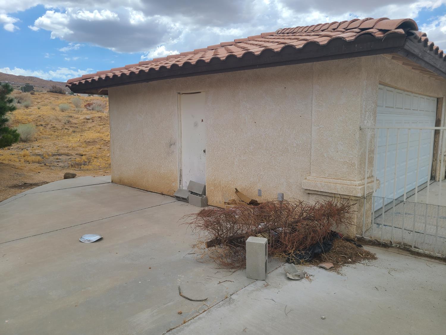 26275 Rancho. St, Apple Valley, CA 92308