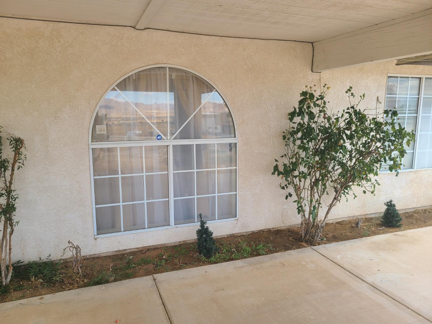 26275 Rancho. St, Apple Valley, CA 92308