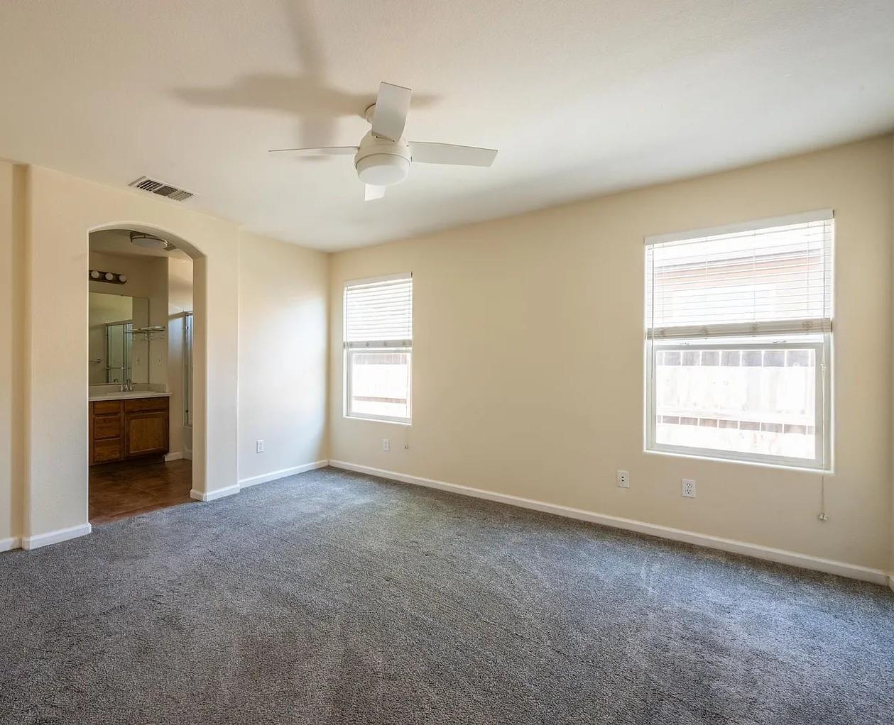 591 S Bundy Dr, Fresno, CA 93727
