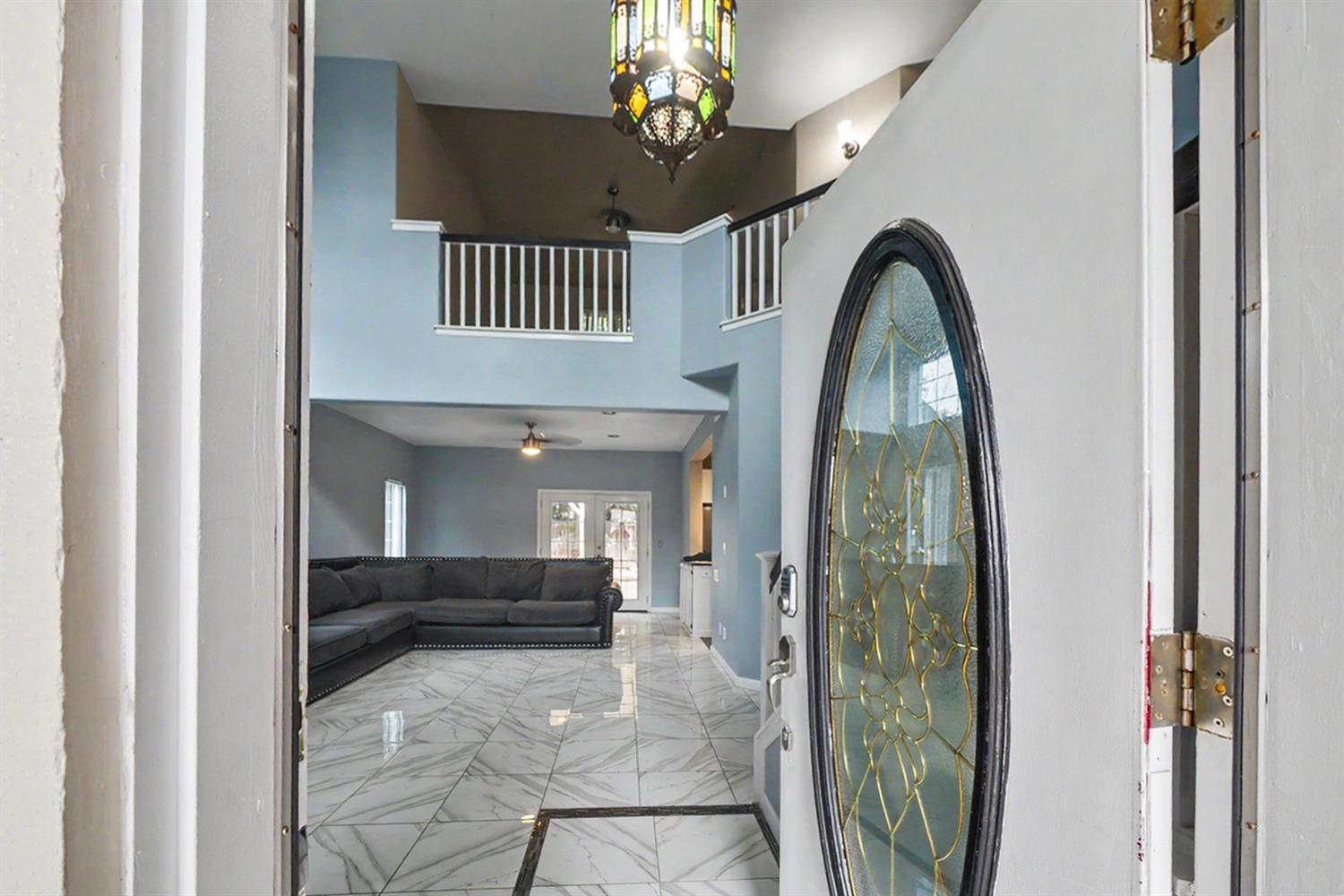 2055 Bedford Ave, Clovis, CA 93611