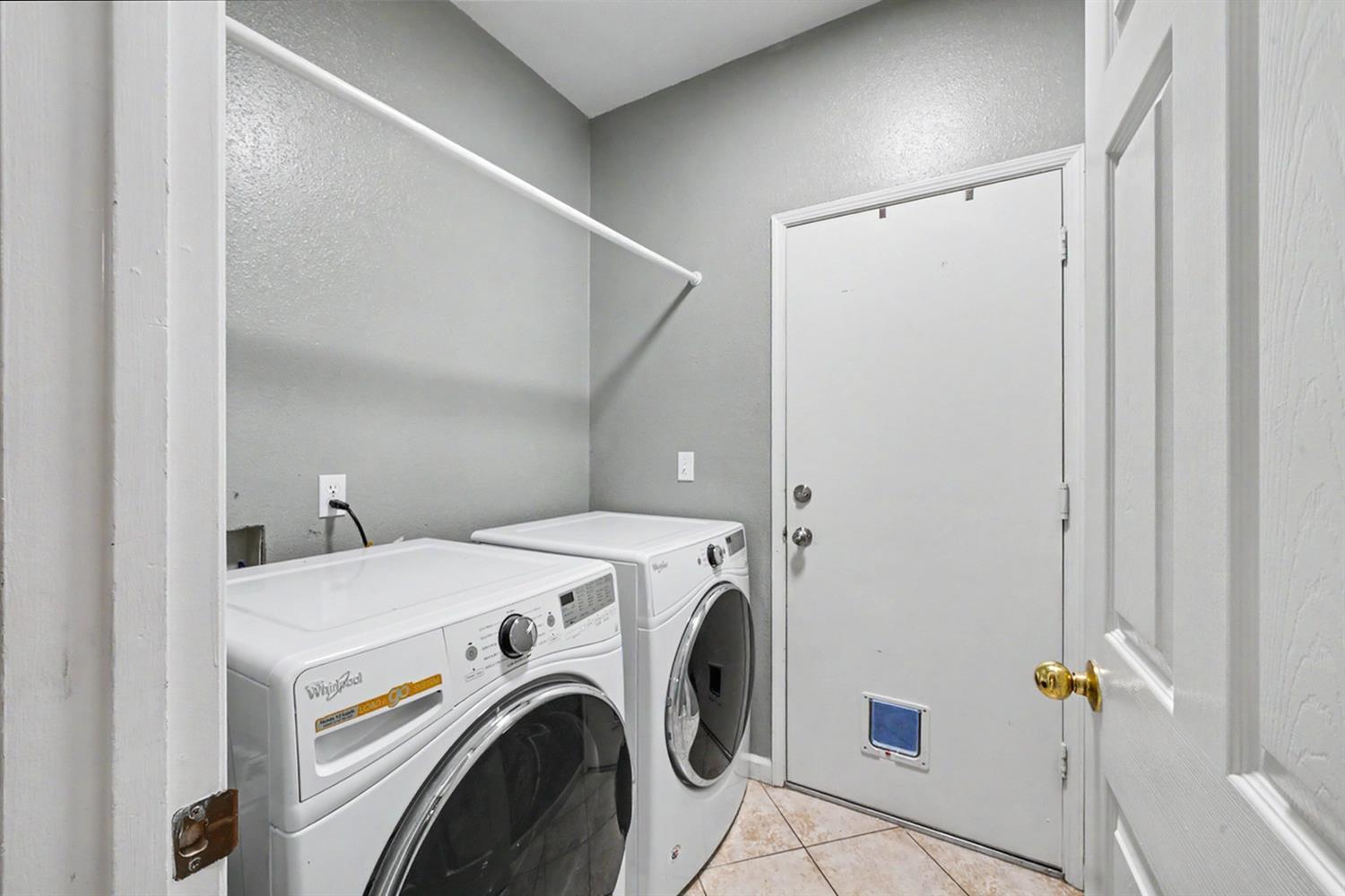 2055 Bedford Ave, Clovis, CA 93611