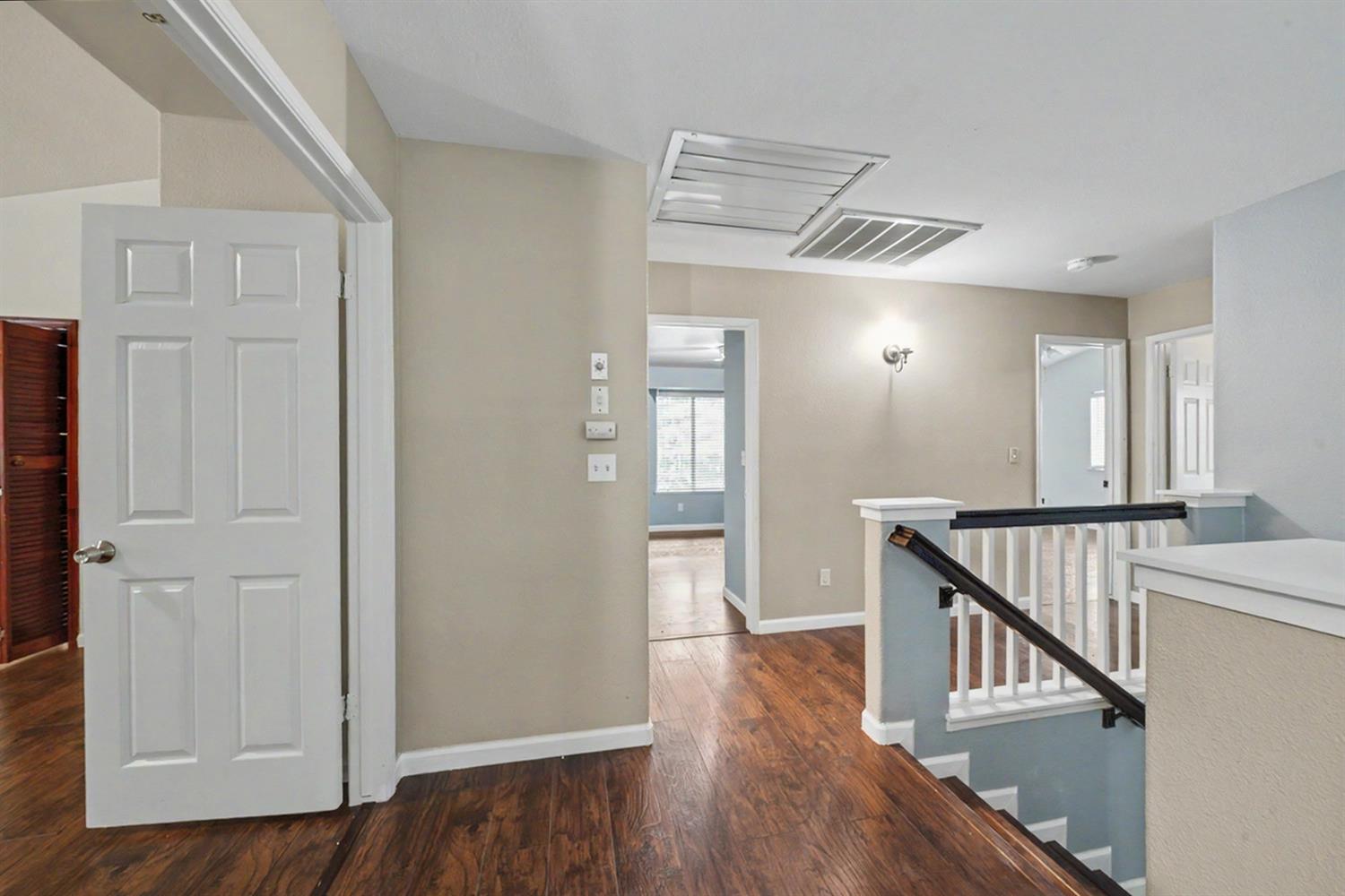 2055 Bedford Ave, Clovis, CA 93611