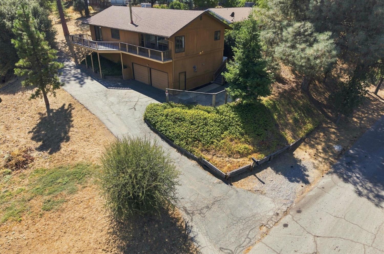 40901 Elliott Dr, Oakhurst, CA 93644