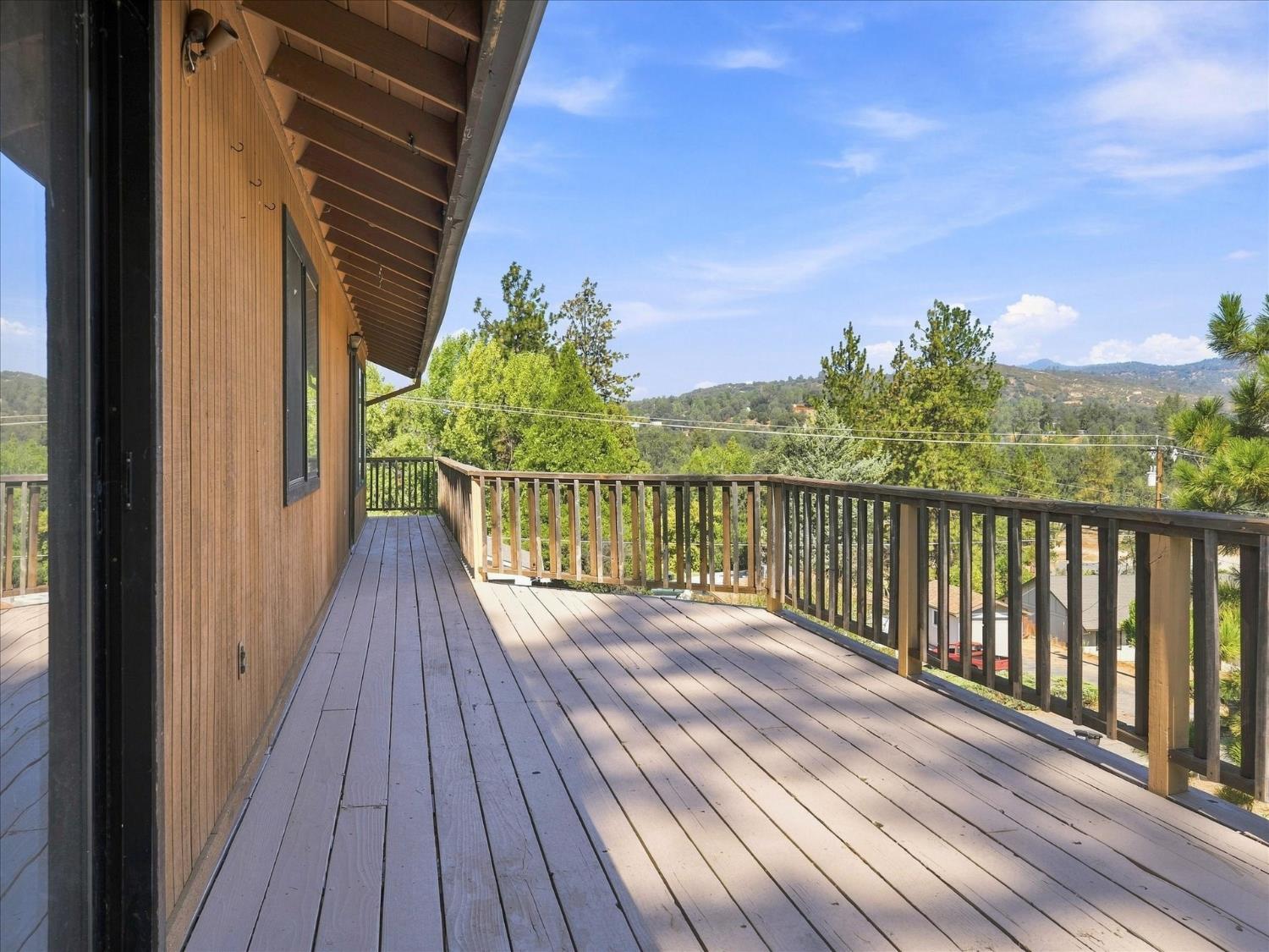 40901 Elliott Dr, Oakhurst, CA 93644