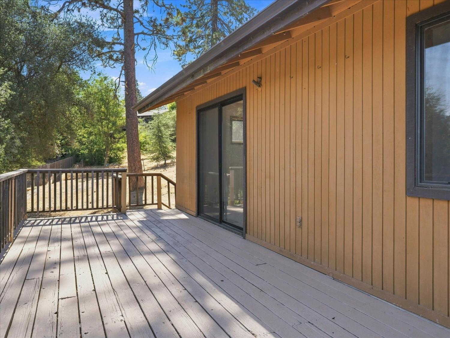 40901 Elliott Dr, Oakhurst, CA 93644