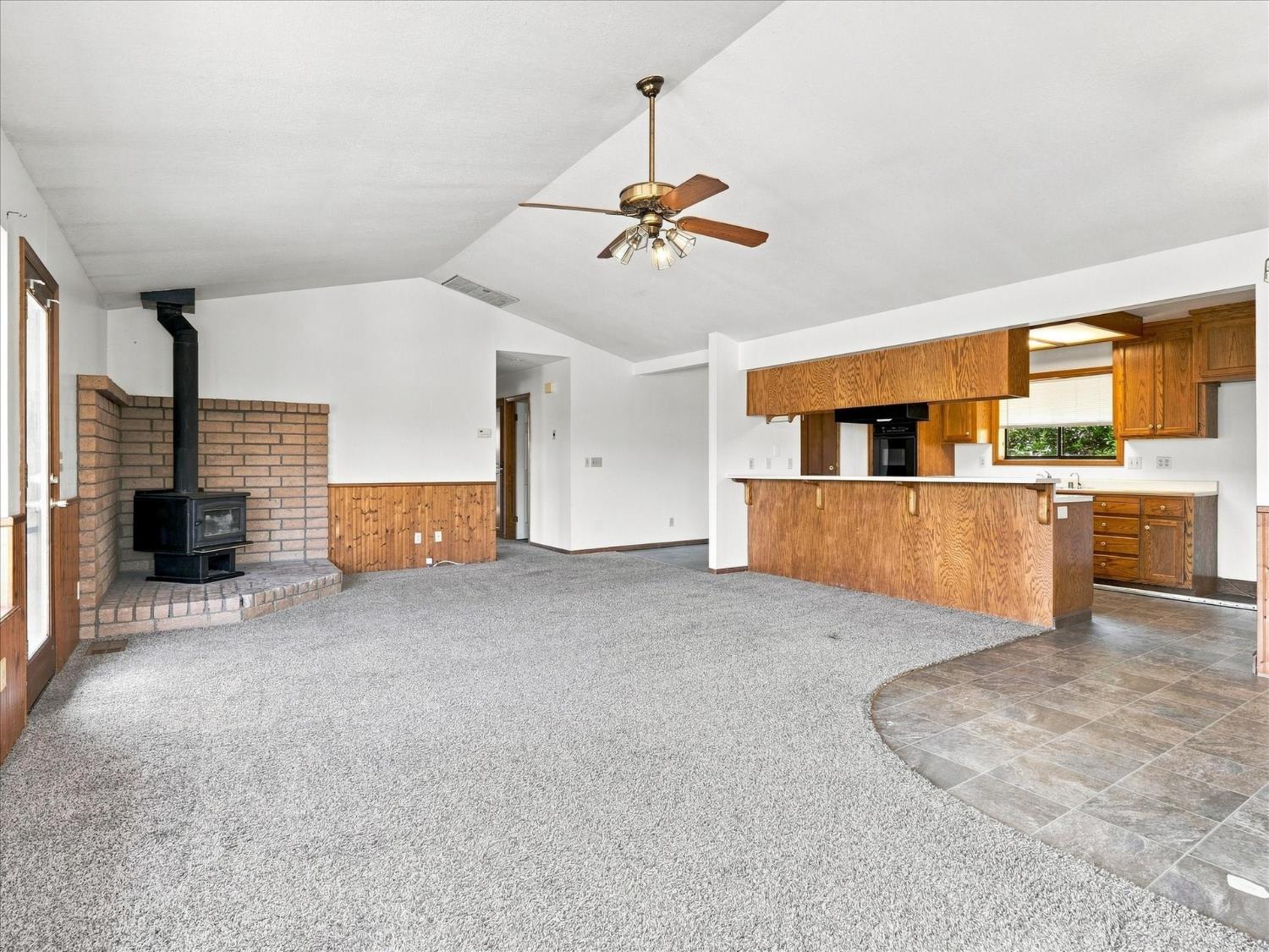 40901 Elliott Dr, Oakhurst, CA 93644