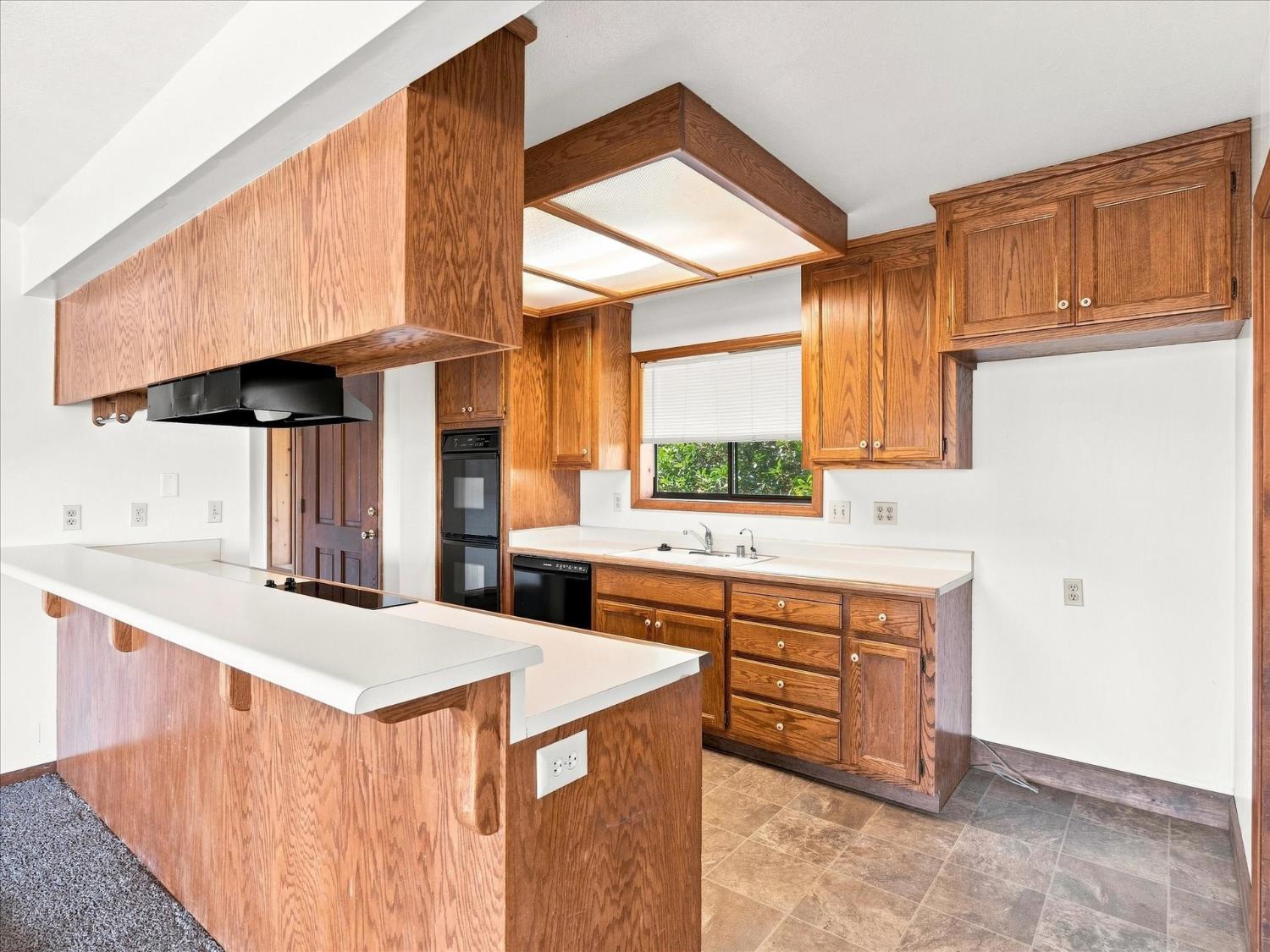 40901 Elliott Dr, Oakhurst, CA 93644
