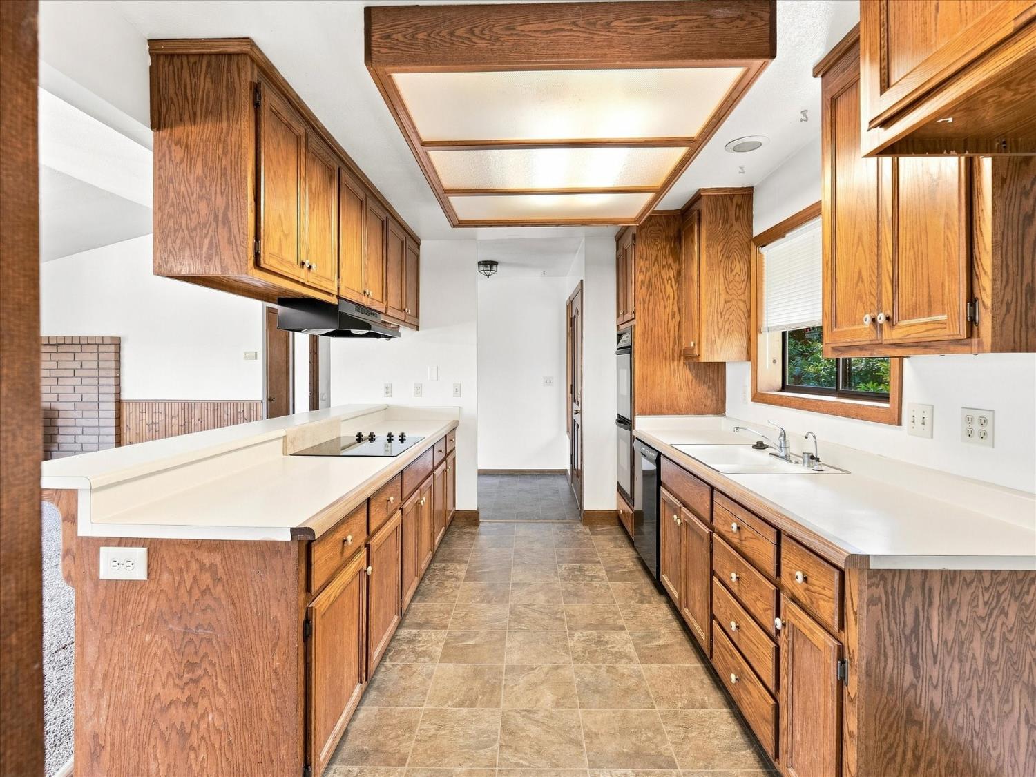 40901 Elliott Dr, Oakhurst, CA 93644