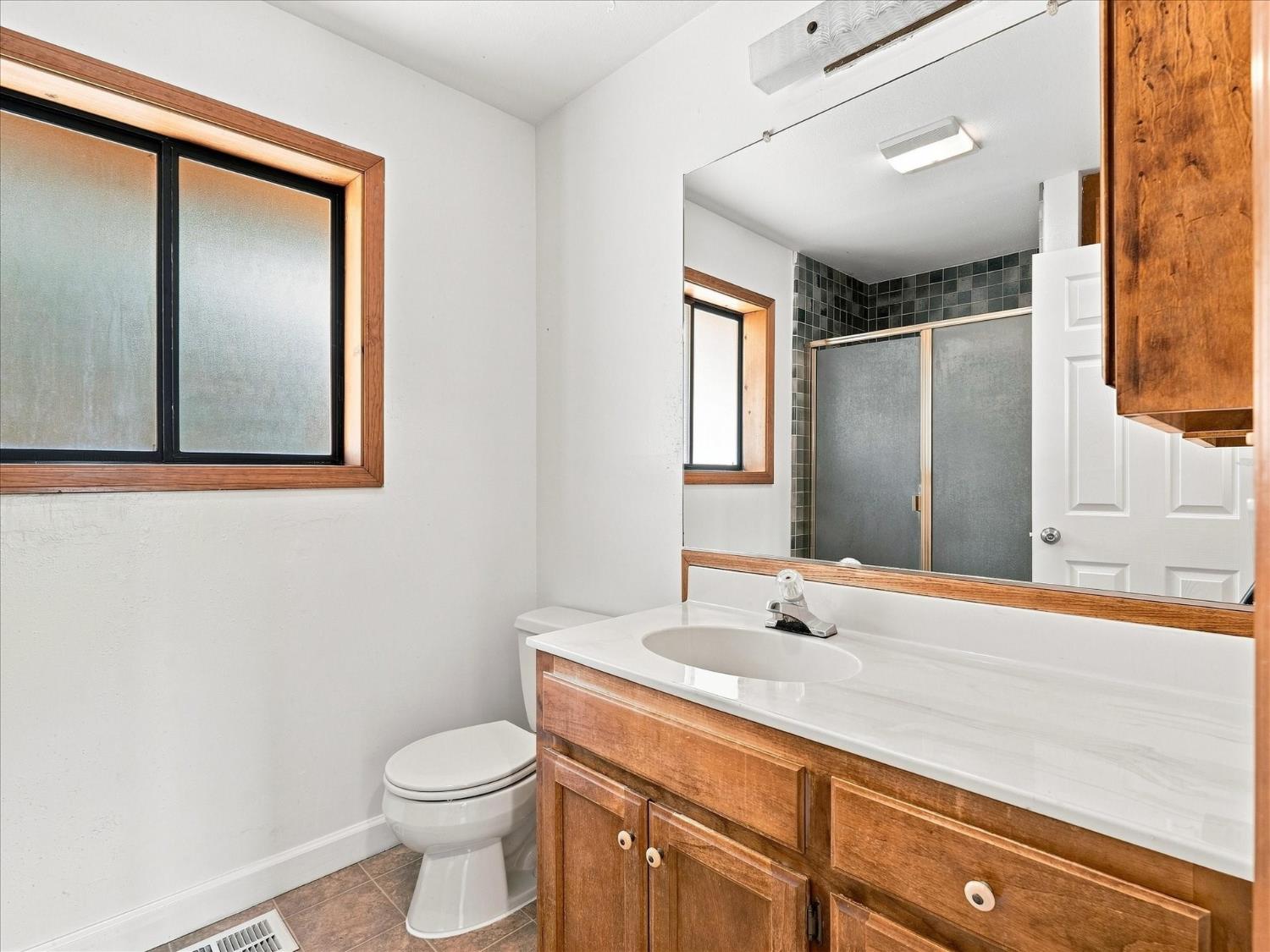 40901 Elliott Dr, Oakhurst, CA 93644