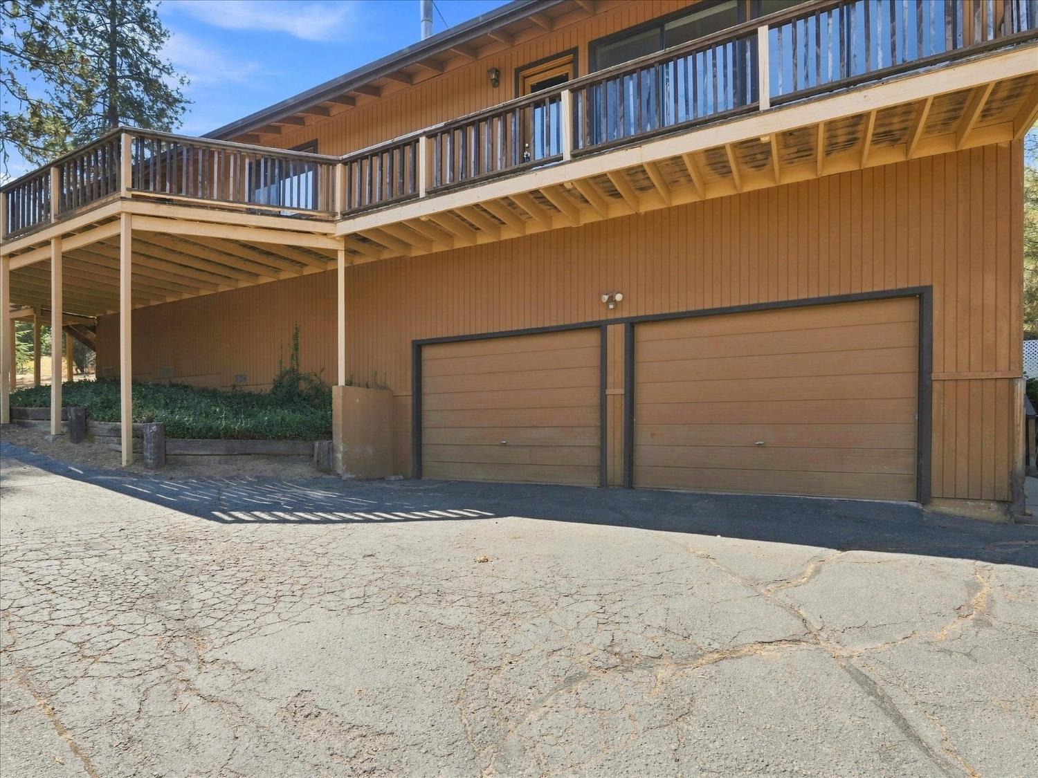 40901 Elliott Dr, Oakhurst, CA 93644