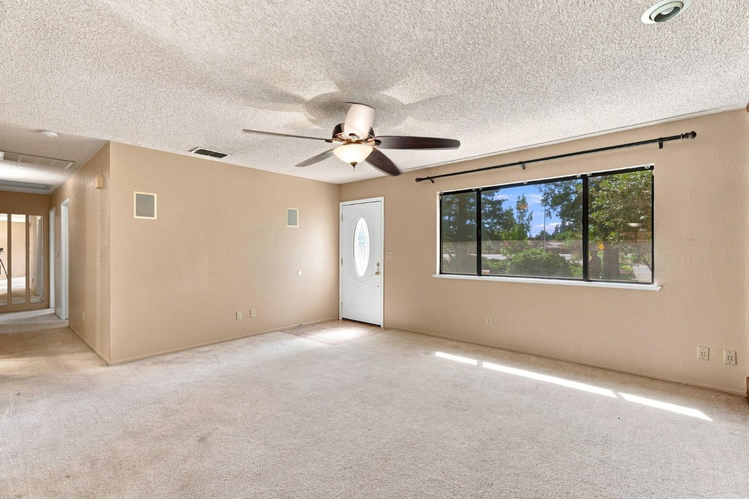 18518 Hanover Dr, Madera, CA 93638