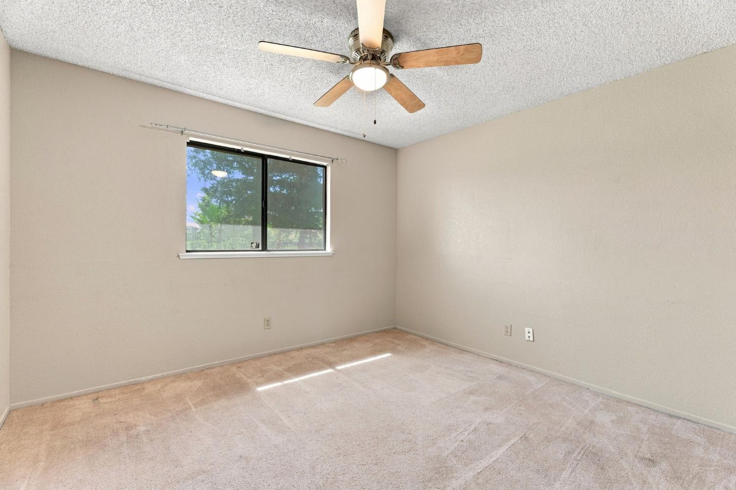 18518 Hanover Dr, Madera, CA 93638