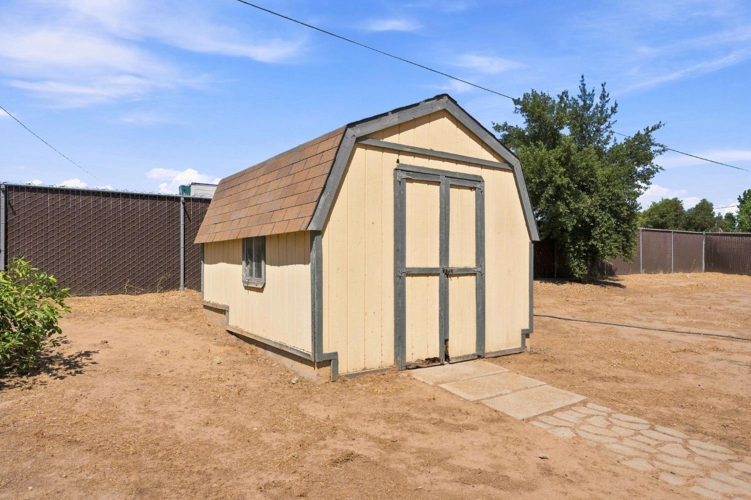 18518 Hanover Dr, Madera, CA 93638