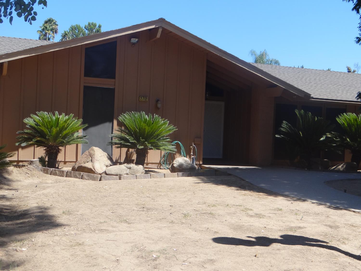 2712 W Mesa Ave, Fresno, CA 93711