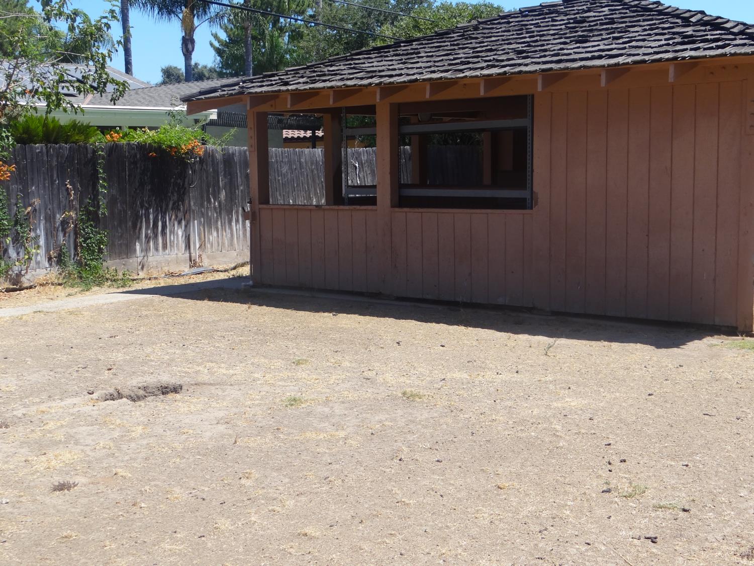 2712 W Mesa Ave, Fresno, CA 93711