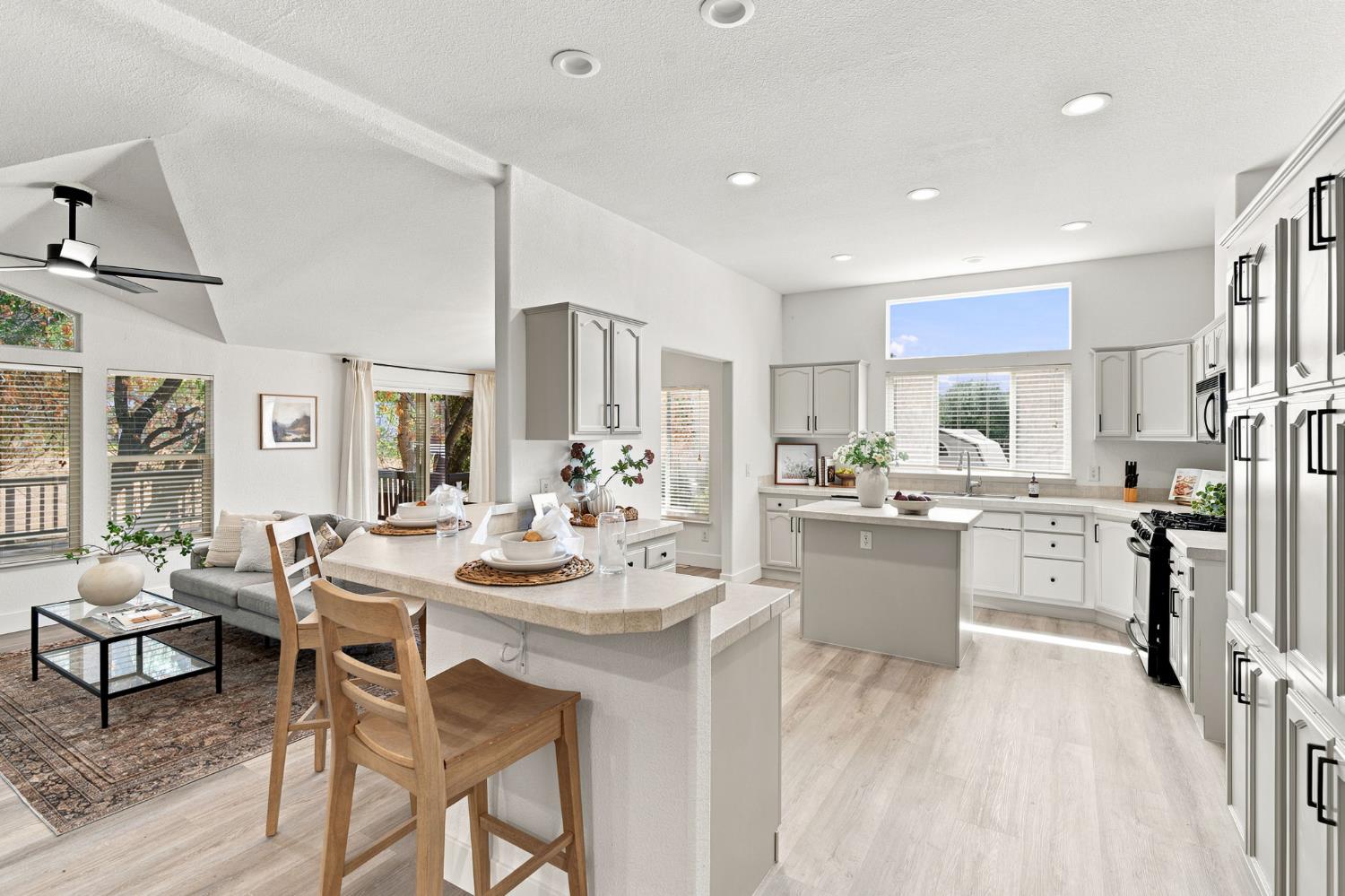 40869 Road 425A, Oakhurst, CA 93644
