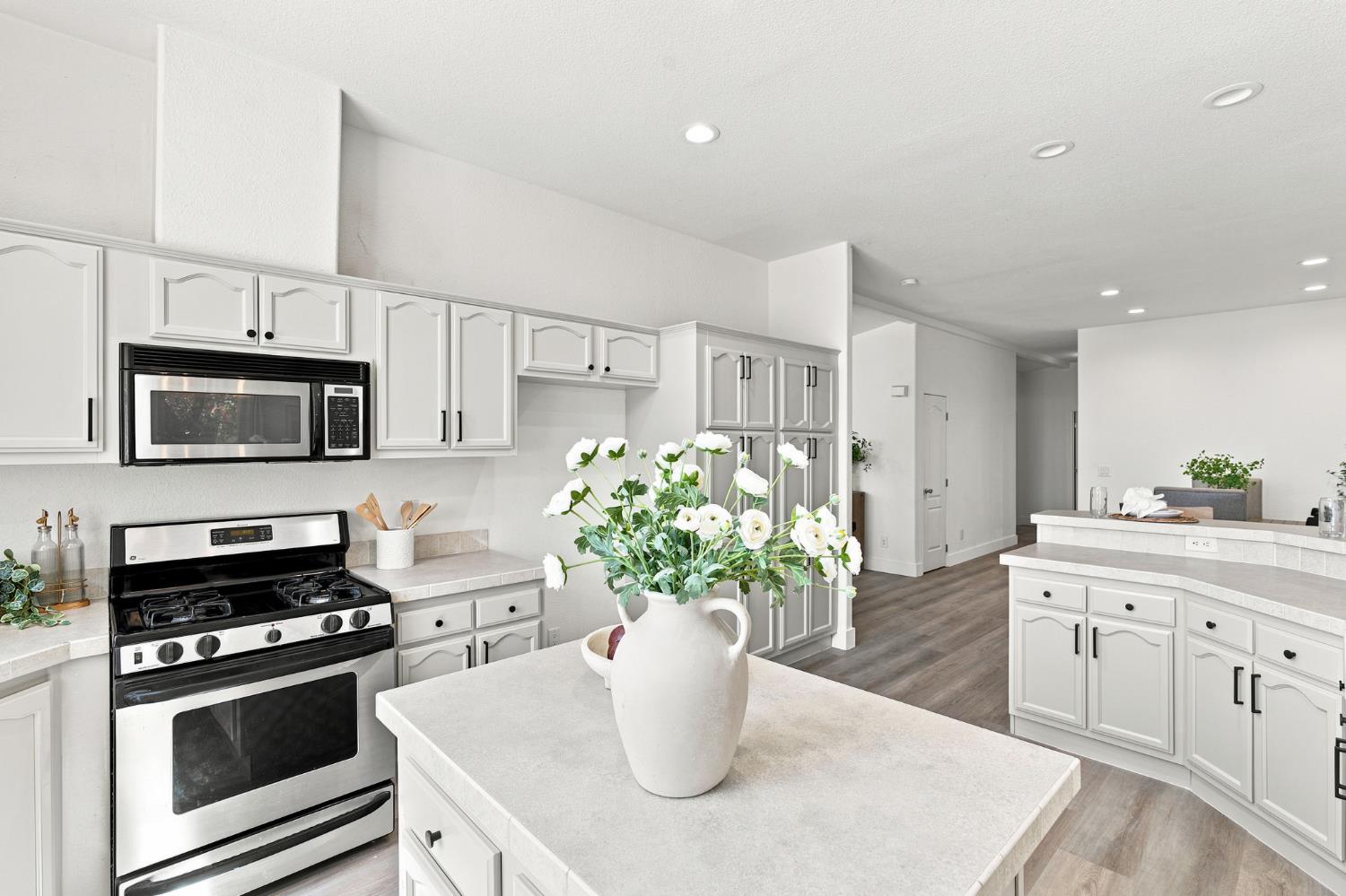40869 Road 425A, Oakhurst, CA 93644