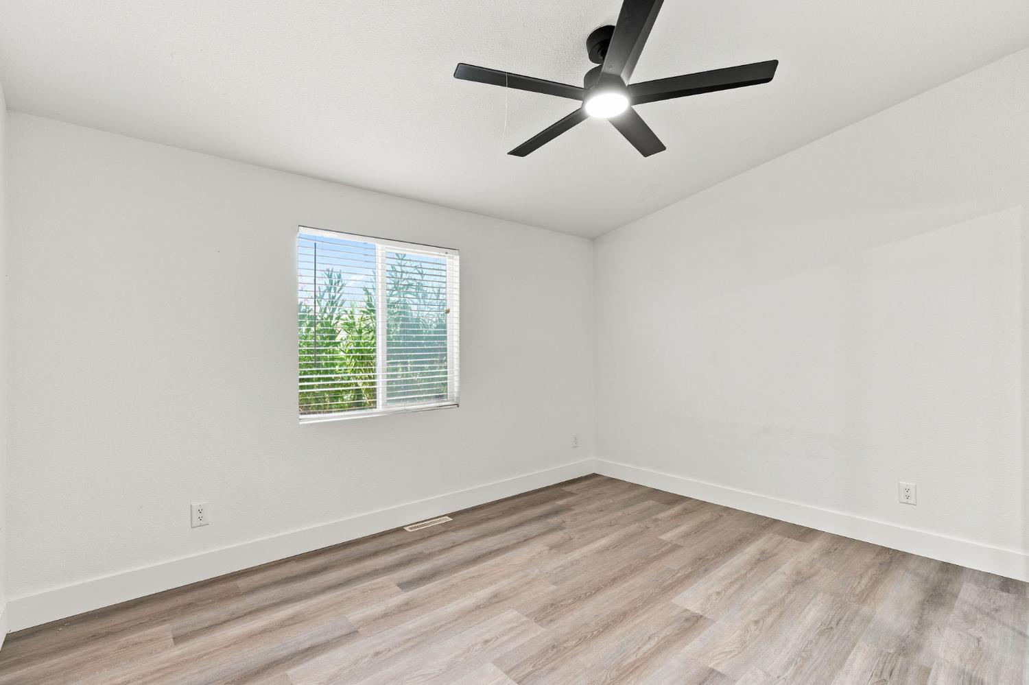 40869 Road 425A, Oakhurst, CA 93644