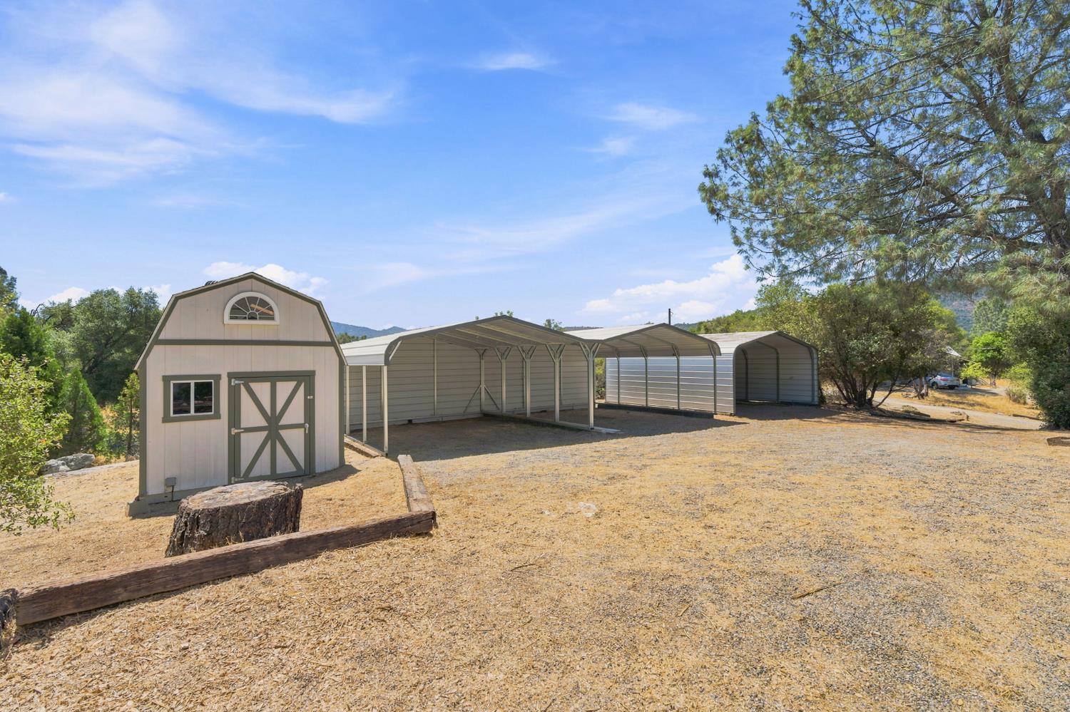 40869 Road 425A, Oakhurst, CA 93644