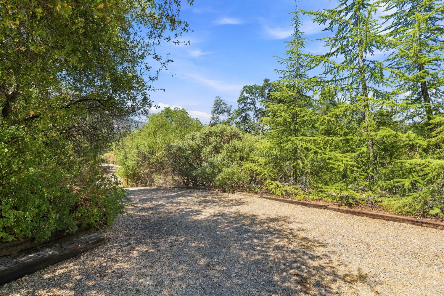 40869 Road 425A, Oakhurst, CA 93644