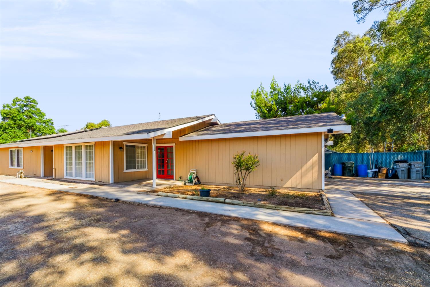 6282 W Mckinley Ave, Fresno, CA 93723