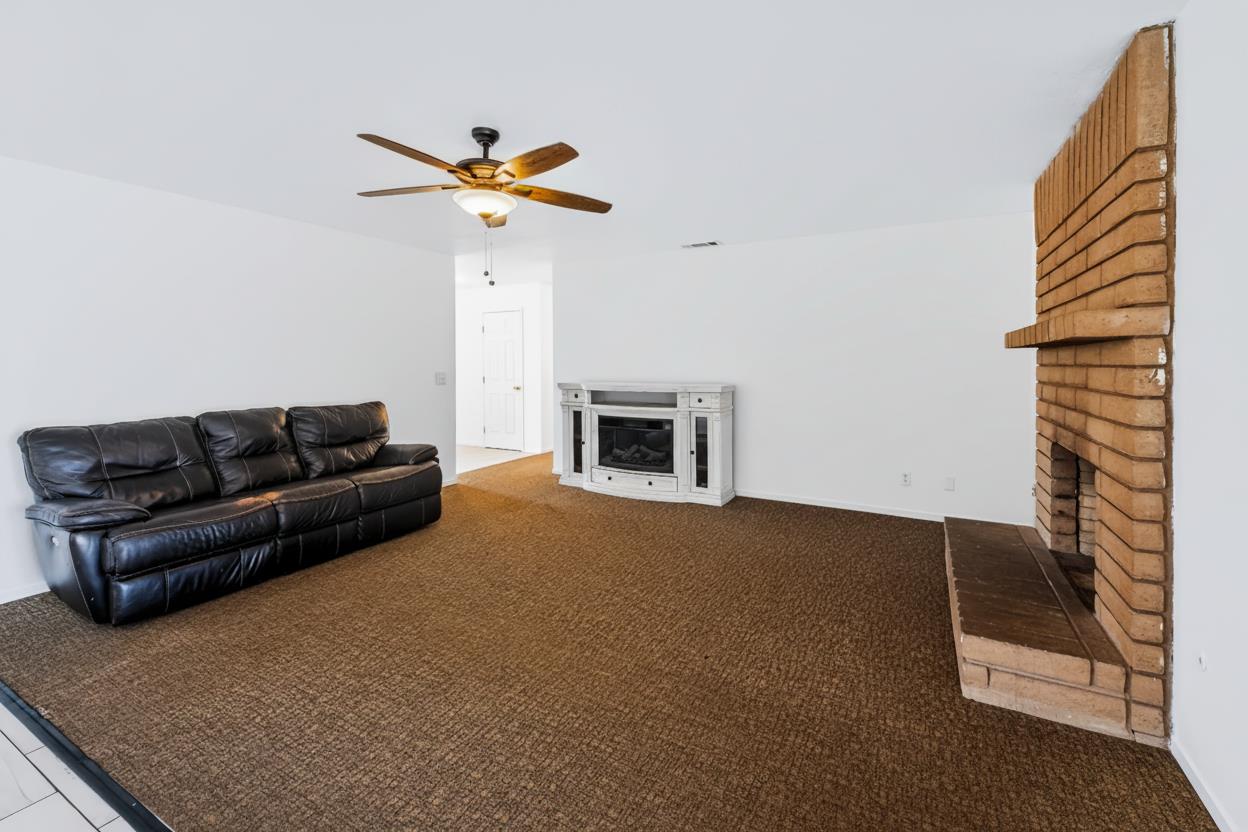 6282 W Mckinley Ave, Fresno, CA 93723