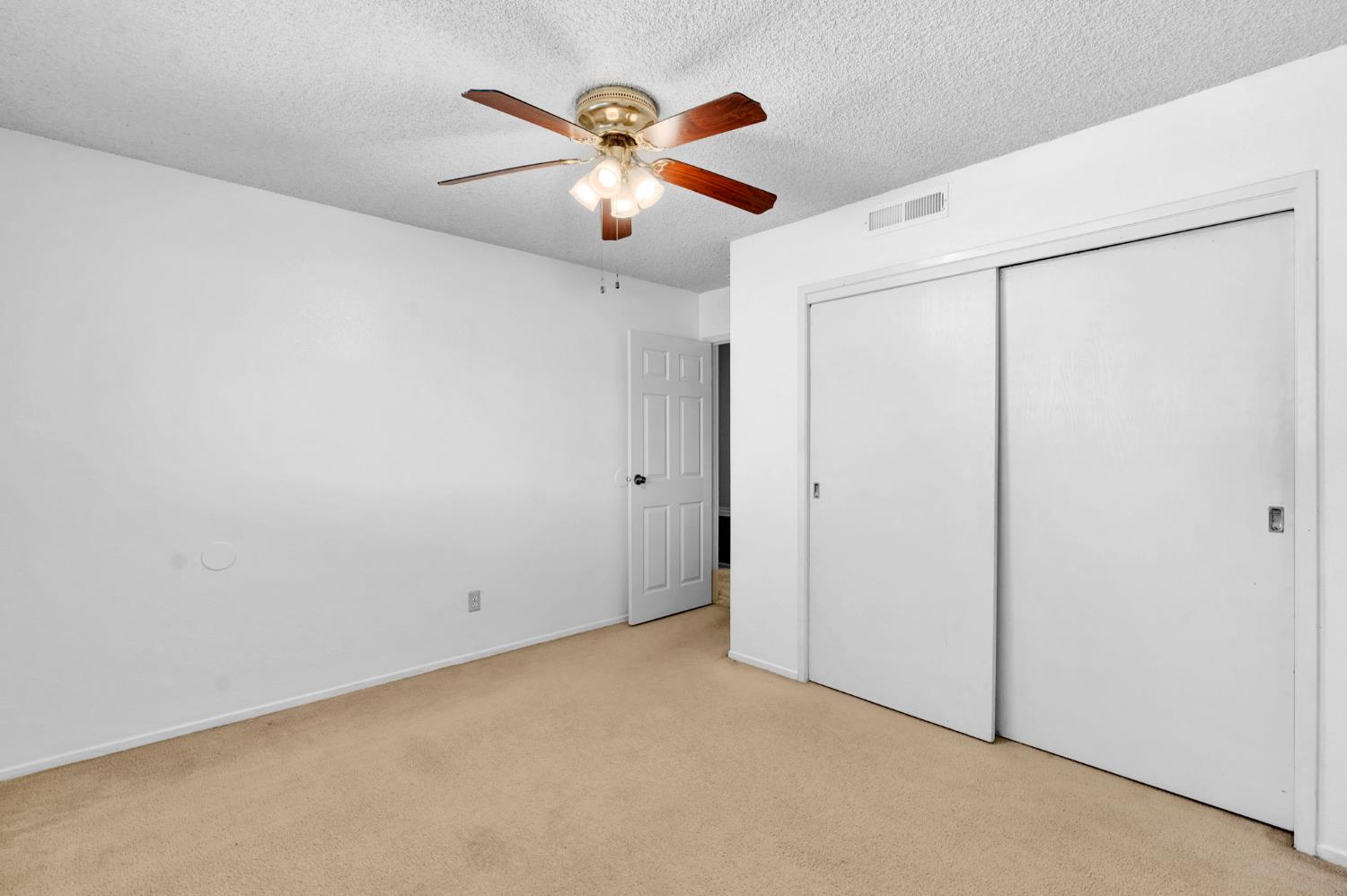 404 Fall Ave, Madera, CA 93637