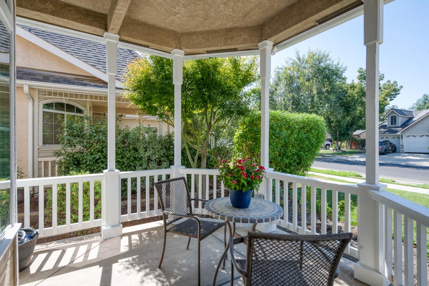 106 Moody Ave, Clovis, CA 93619