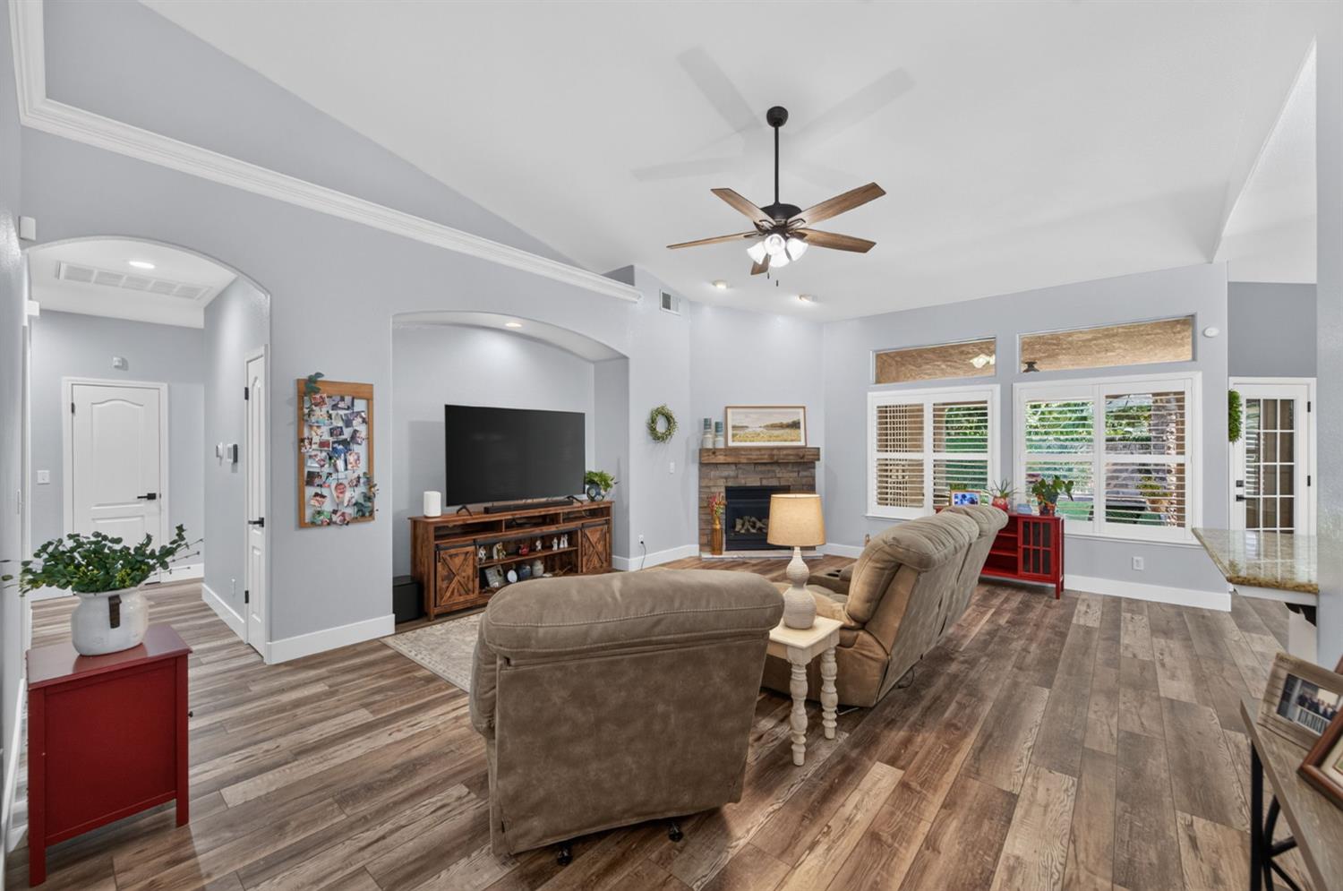 106 Moody Ave, Clovis, CA 93619