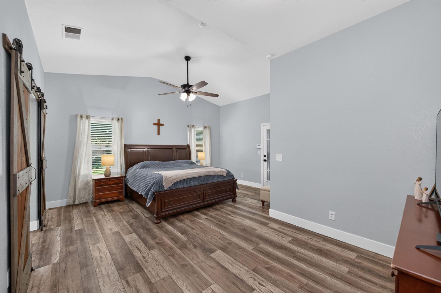 106 Moody Ave, Clovis, CA 93619
