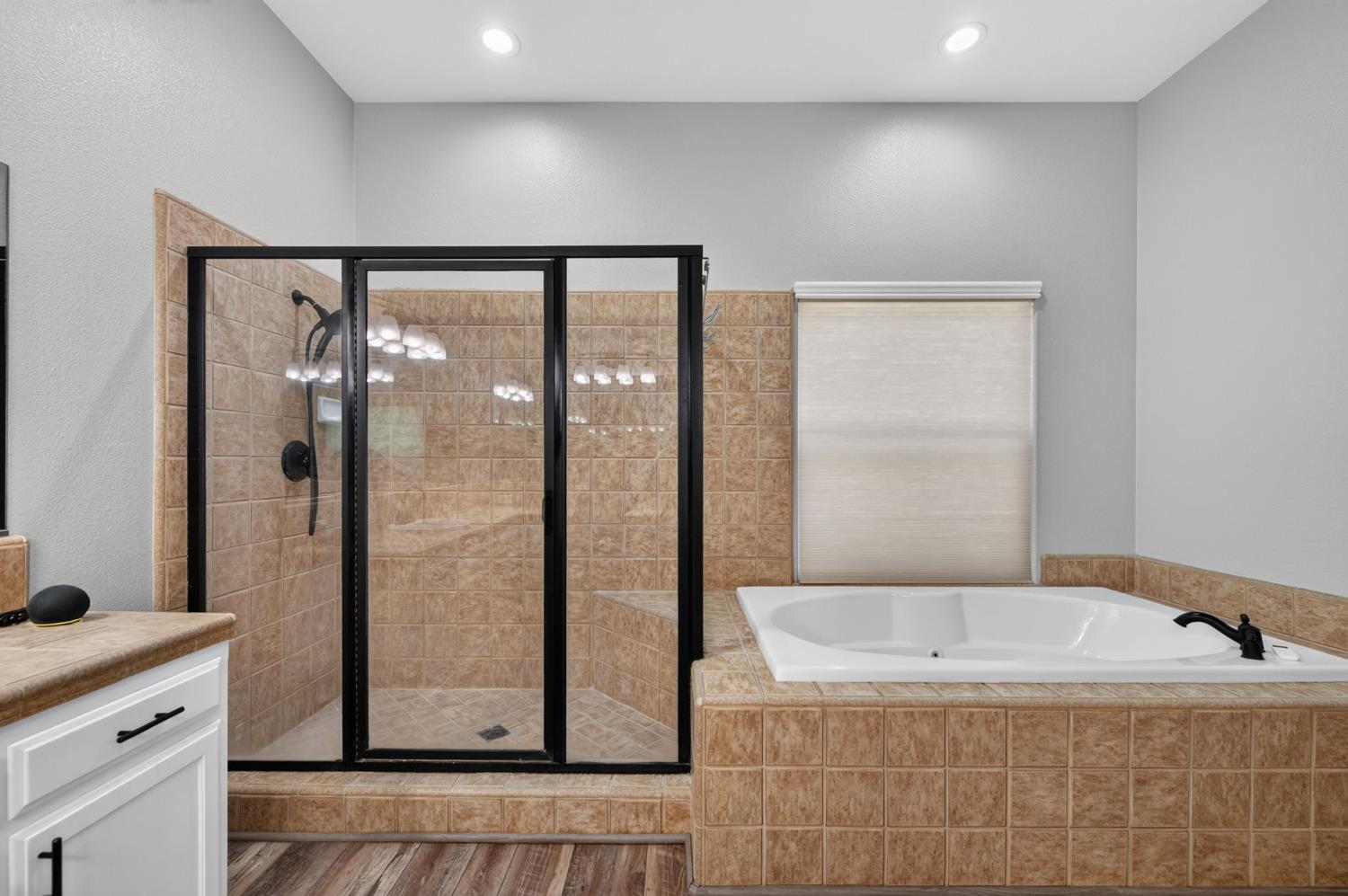 106 Moody Ave, Clovis, CA 93619